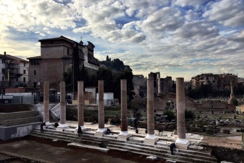 Le colonne svettanti, duemila anni dopo.